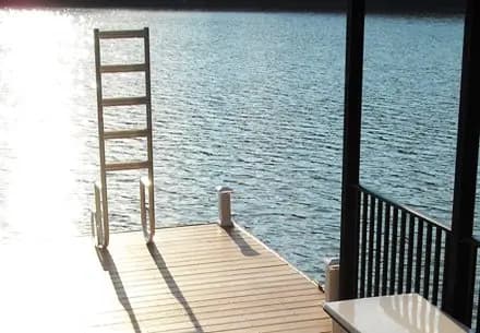 Marine-grade aluminum 4 or 5 step dock ladder with slip-resistant rungs